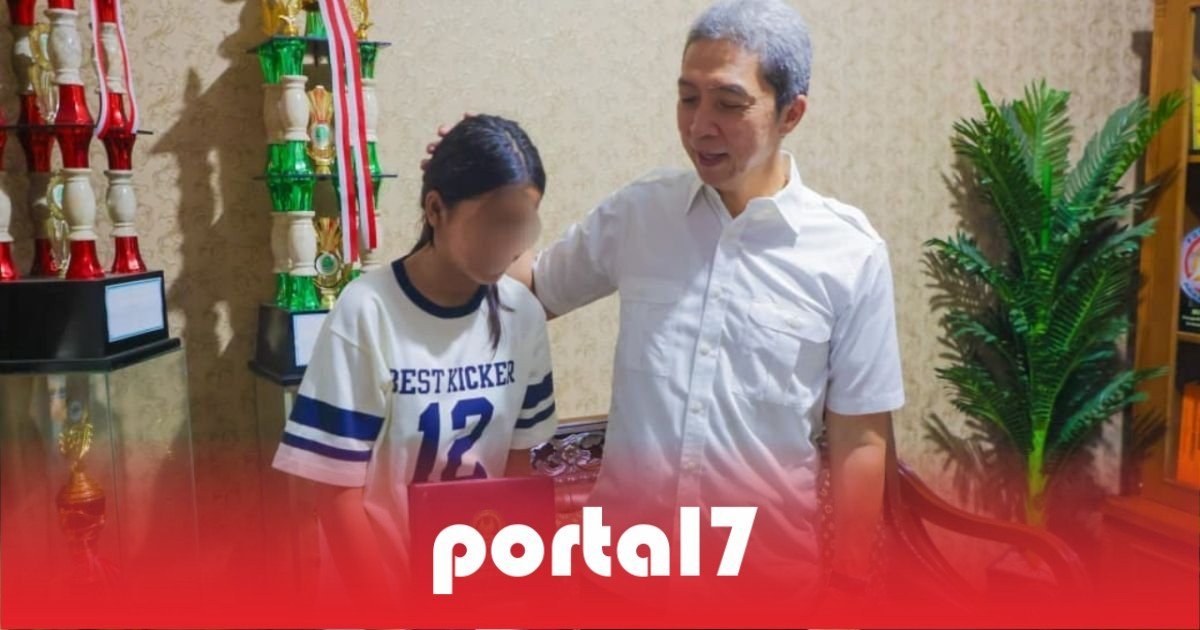 Dedie Rachim Ambilkan Rapor, Gantikan Sosok Ayah untuk Adylla - portal7.co.id